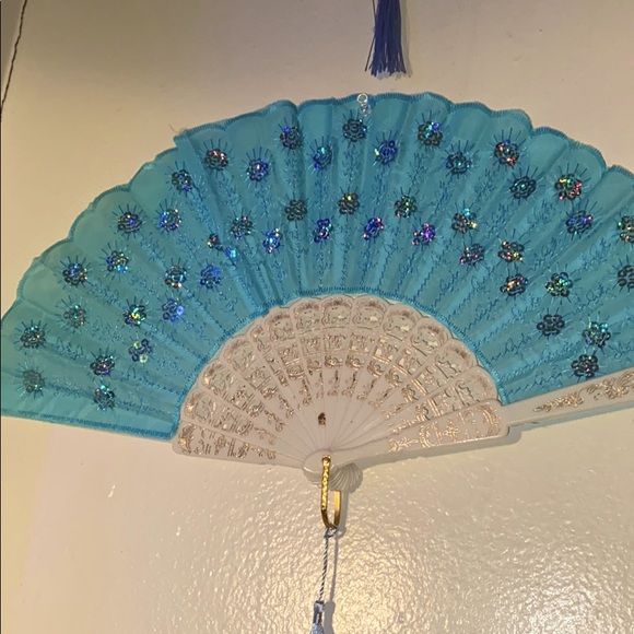 Pretty fans